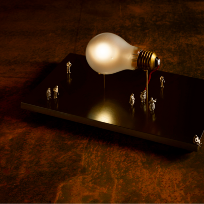 I Ricchi poveri Monument for a bulb | The Room Living