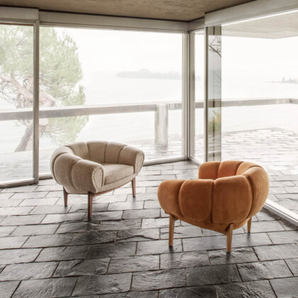 CROISSANT LOUNGE CHAIR | The Room Living